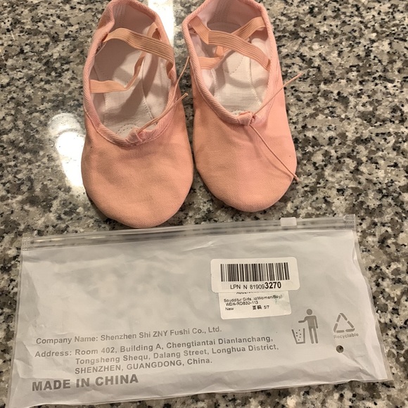 Ballet Shoes NEW! 32 - Picture 2 of 6